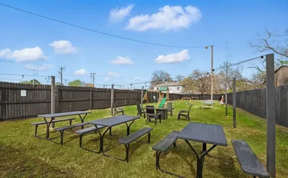 Modern 2BR Unit Hot Tub Outdoor Lounge
