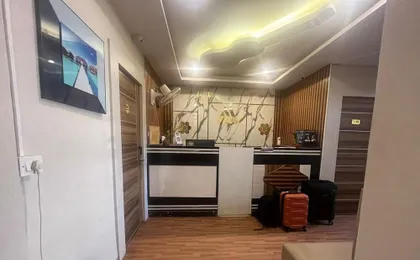 Avenue Suites