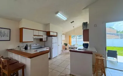 Upstay Stylish 3BR Family-friendly Retreat w Patio