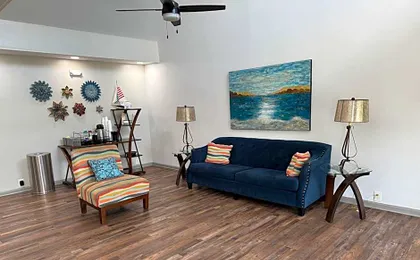 Brentwood Inn & Suites