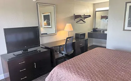 UNIVERSITY INN Winston