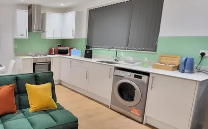 Garland Stylish Apartment 1 in Greater London