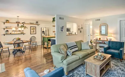 Airy Cottage Close to Rock Lake w/ Fire Pit!