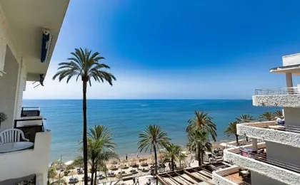 Skol 438 Super One-bedroom Apartment with Sea Views