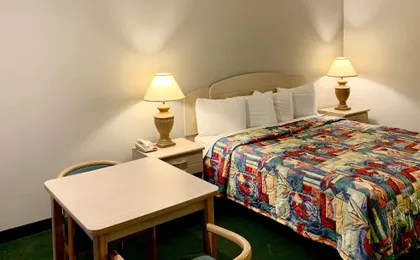 Key West Inn - Childersburg