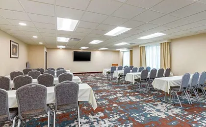 Comfort Inn & Suites West Des Moines