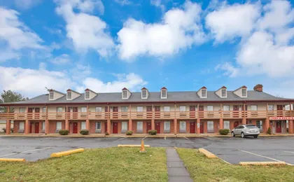 Red Roof Inn Uhrichsville