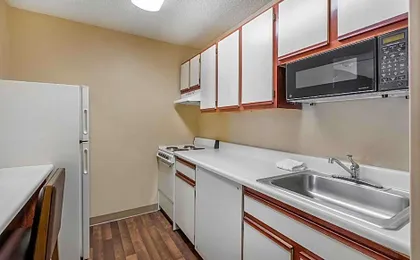 Extended Stay America Select Suites - Des Moines - West Des Moines