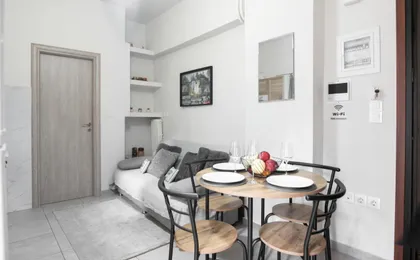 Cozy Cityscape Apartment in Athens