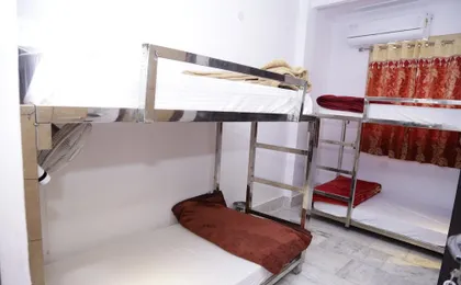 Hostel New King