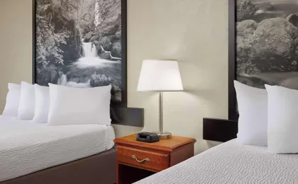 Super 8 by Wyndham Roseburg
