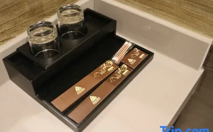 Zhongting Hotel (Shanghai Tongji Hospital Yichuan Road)