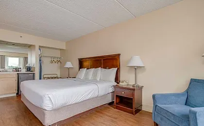 Bonnie Castle Resort & Marina