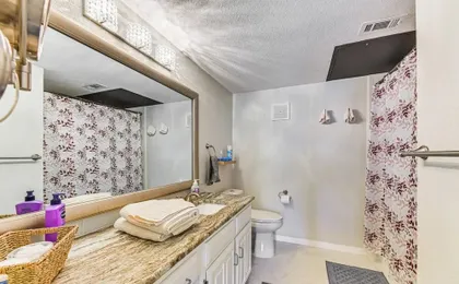 Cozy 2-story Condo Near Galleria in North Dallas!