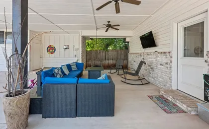 4BR Plaza District Home Games Near Downtown