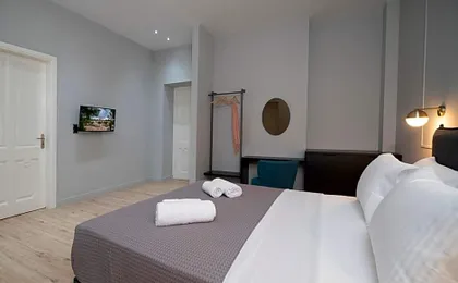 Plaka Arch Suites
