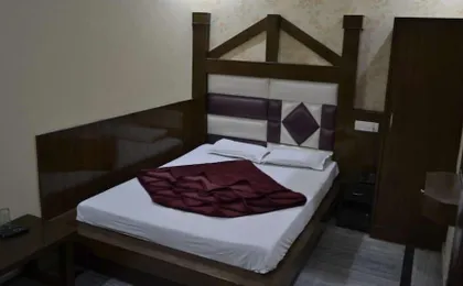 Lord Krishna Hotel Dx. Inn