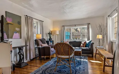 Artist Adobe - Blocks From the Plaza And Rail Yard, Southwestern Charm, Modern Touches
