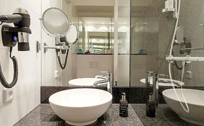 Motel One Paris-Porte Dorée