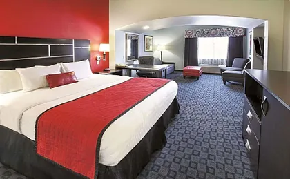 La Quinta Inn & Suites by Wyndham Dallas Hutchins
