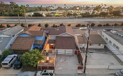 Walk to Trestles Beach, Shared Yard+firepit El Camino Surfhouse A by Avantstay