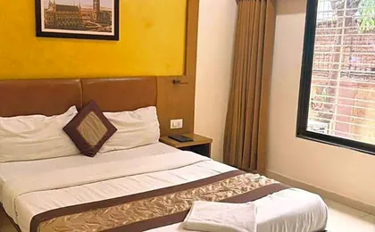 Hotel Crystal Luxury Inn