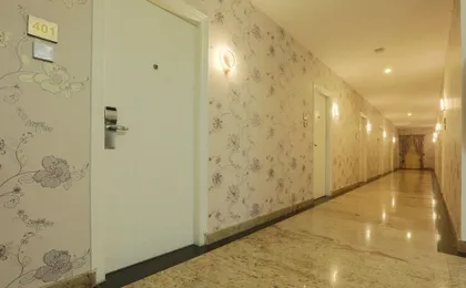 Premier Suites Business Hotel
