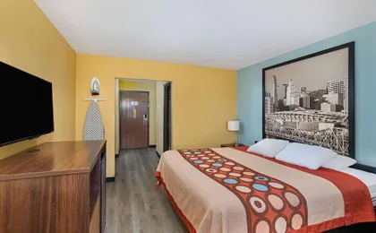 Super 8 by Wyndham Eddyville/Kuttawa