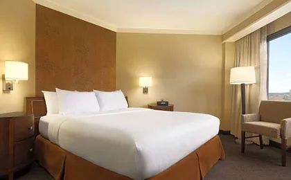 Embassy Suites by Hilton Austin Downtown South Congress