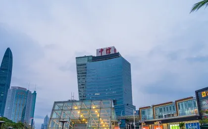 Huanhuatang E-sports Apartment (Futian Science Museum Subway Station)