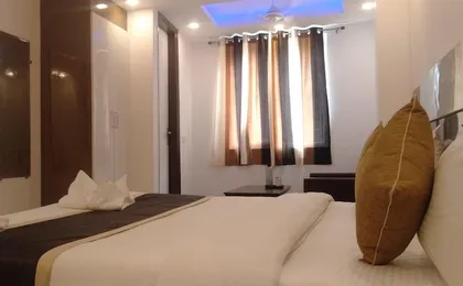 Airport Hotel J P Palace
