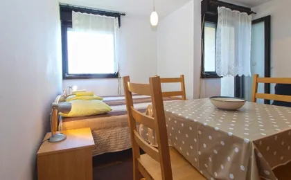 Apartment 1738
