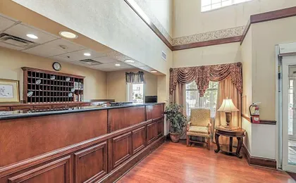 Econo Lodge Inn & Suites Marianna South