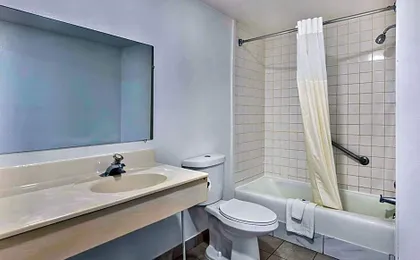 Motel 6-Falls Church, VA - Arlington Boulevard