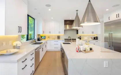 Curson Modern