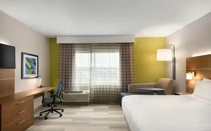 Holiday Inn Express & Suites Salisbury