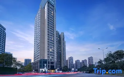 M Designer Hotel (Chengdu International Trade City Branch)