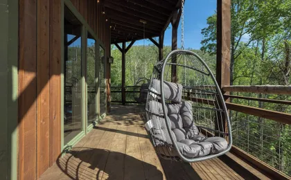 Birch Lodge by Avantstay Indoor Pool, Theater, Game Room & Stunning Views!