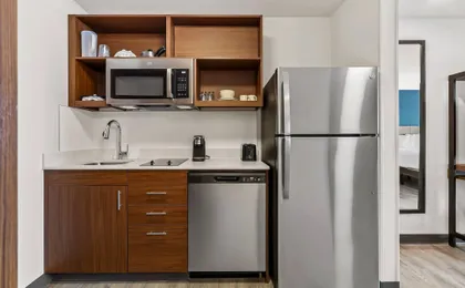 Everhome Suites El Paso Airport Near Fort Bliss by Choice Hotels