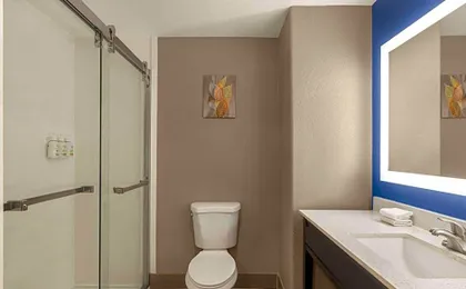 La Quinta Inn & Suites by Wyndham San Antonio N Stone Oak