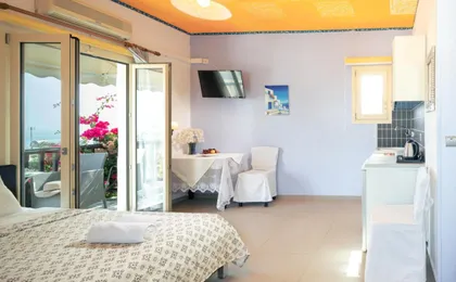 Sunny Hideaway in Chersonisos (Adults Only)