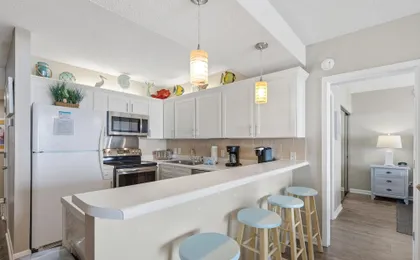 Romar Place 202