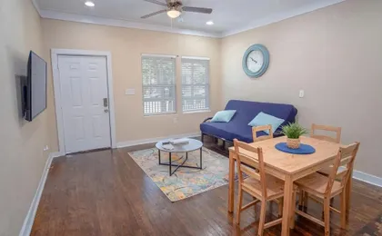 Fabulous Newly Renovated 1br/1ba Near Downtown