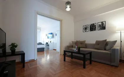 Syntagma Square, 70sqm Pentelis Sunny Apartment