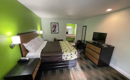 Bowers Hill Inn