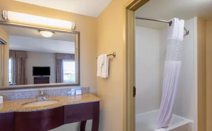 Hampton Inn & Suites Oklahoma City - South (H)