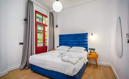 The Maroon Bottle Hotel