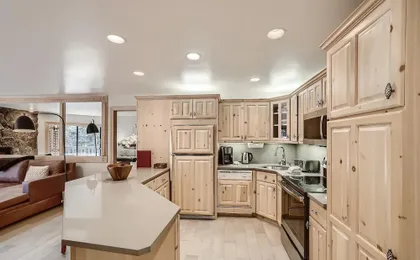 Westwind 307 2BD 2BA Platinum Condo in Lionshead Village