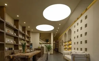 Sanqiu Designer Homestay (Lijiang Ancient City Waterwheel Store)