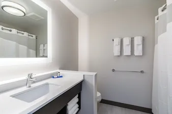 Holiday Inn Express & Suites South Bend - South